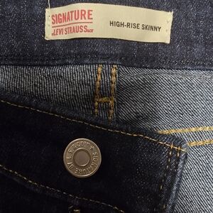 Levi's High-Rise Skinny Jeans - Deep Blue